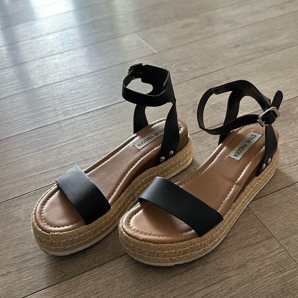 Steve Madden platform sandal